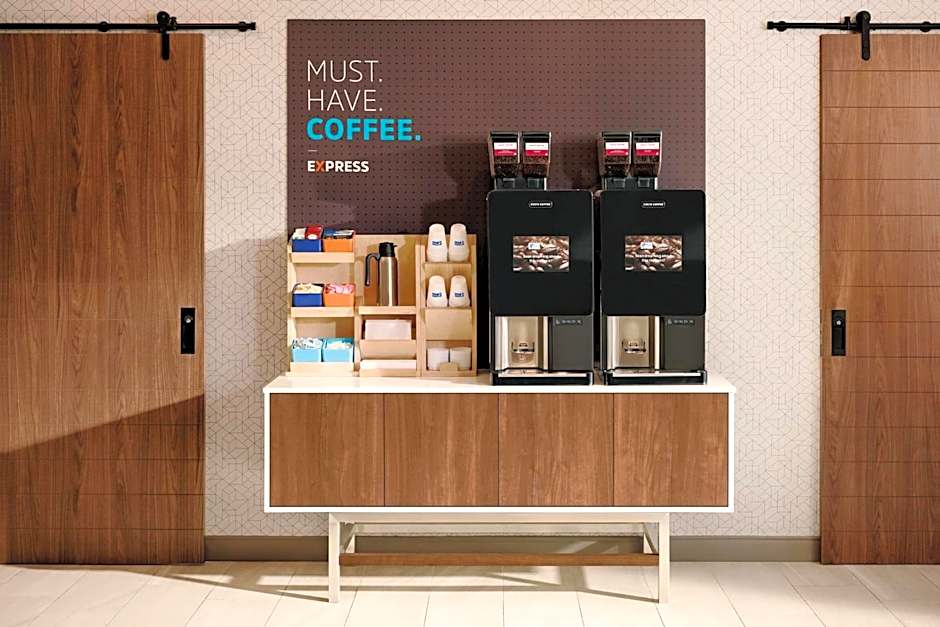 Holiday Inn Express Hotel & Suites Providence-Woonsocket By IHG