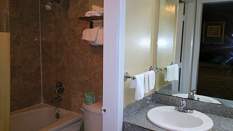 Executive Inn and Suites Waxahachie