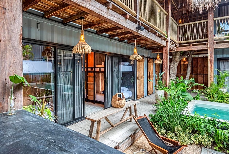 Meteora Stay & Coffeehouse Tulum