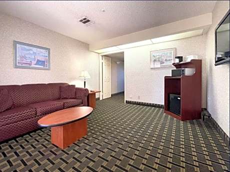 2 Double Beds Suite Smoking