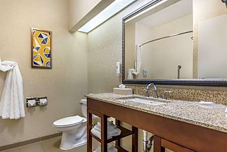 Queen Suite with Two Queen Beds - Non Smoking