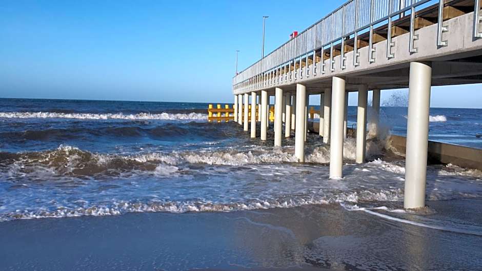 Ośrodek rodzinny "Pod Wydmami" PRZY PLAŻY , PLAC ZABAW , ROWERY