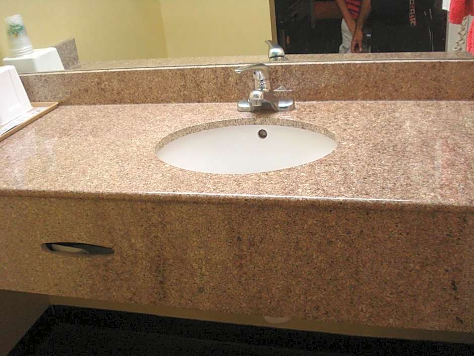 Luxury Inn and Suites Seaworld