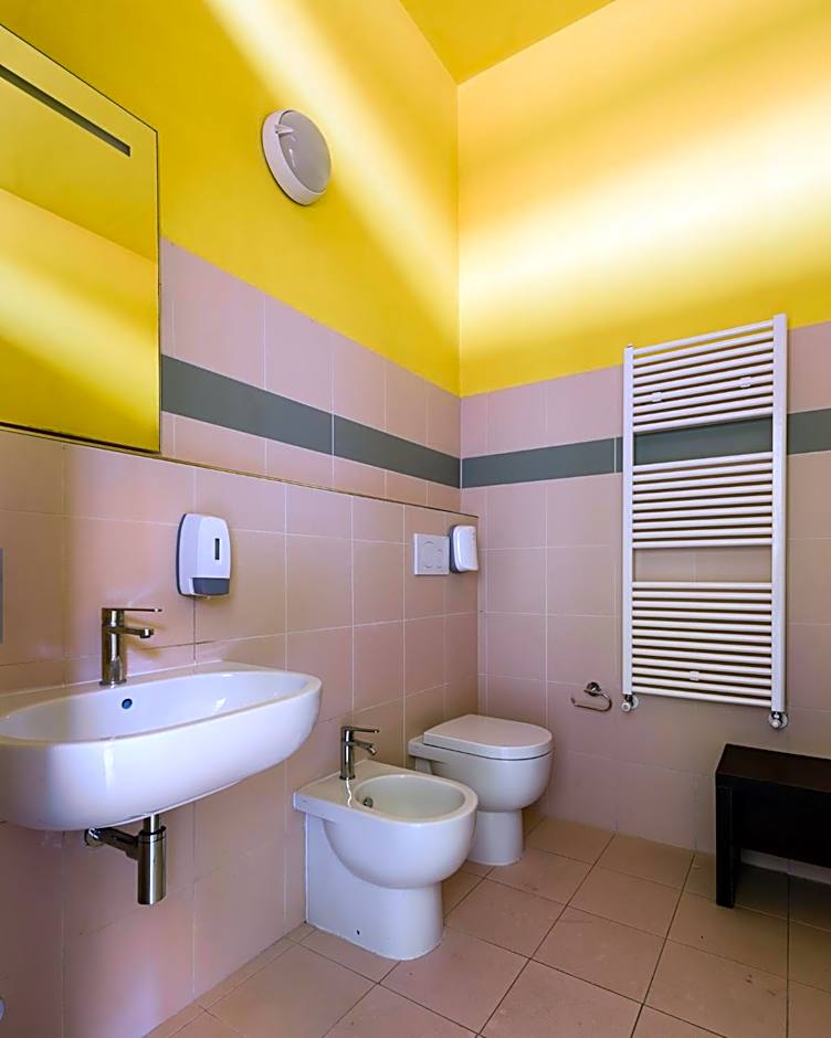 Eliopoli Beach Hostel & Restaurant