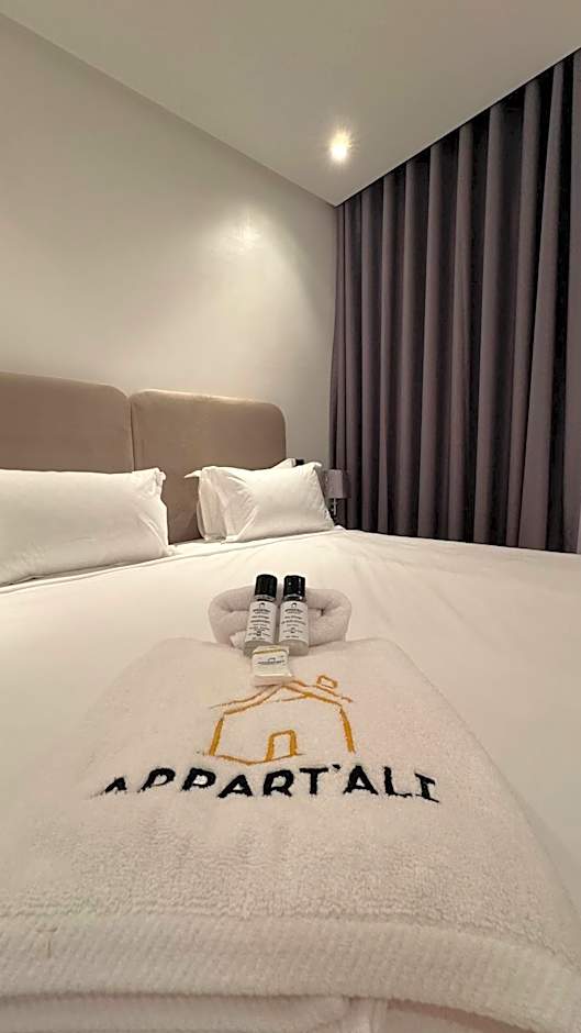 Garden View and Terrace 3BR - AppartAli Luxury Platform