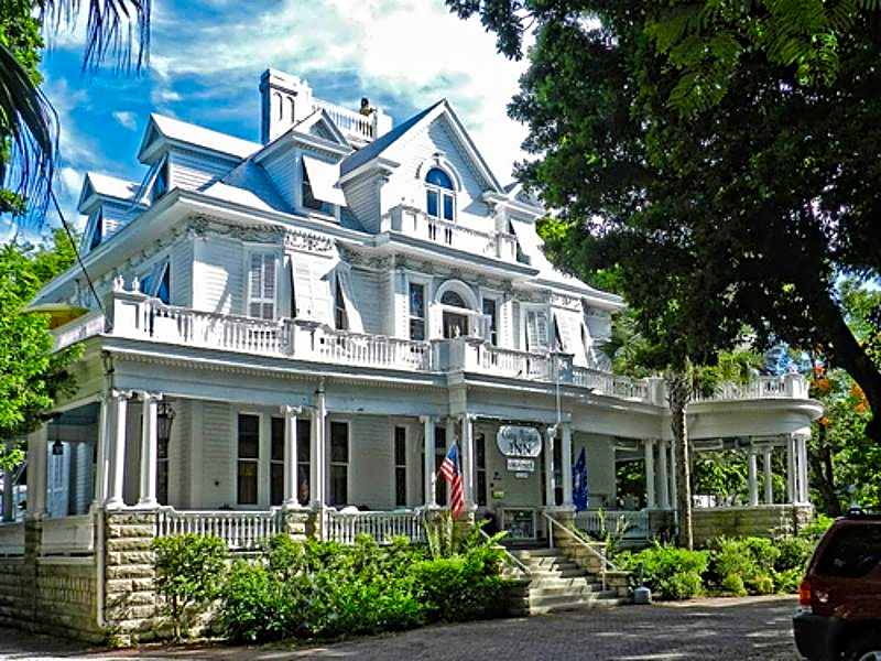 Amsterdam s Curry Mansion Inn