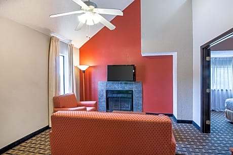 Double Suite with Sofa Bed - Non-Smoking