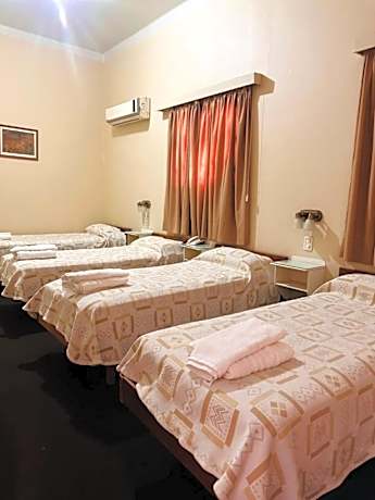 Quintuple Room