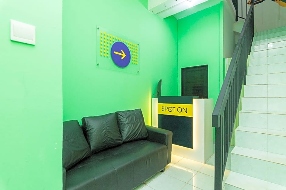 OYO 1917 Mamora Homestay