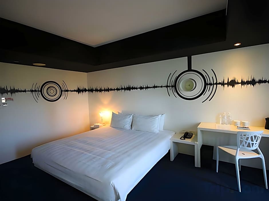 Hotel Papa Whale-Kaohsiung Formosa Boulevard