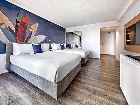 Deluxe Hinterland View Room with 2 Double Beds