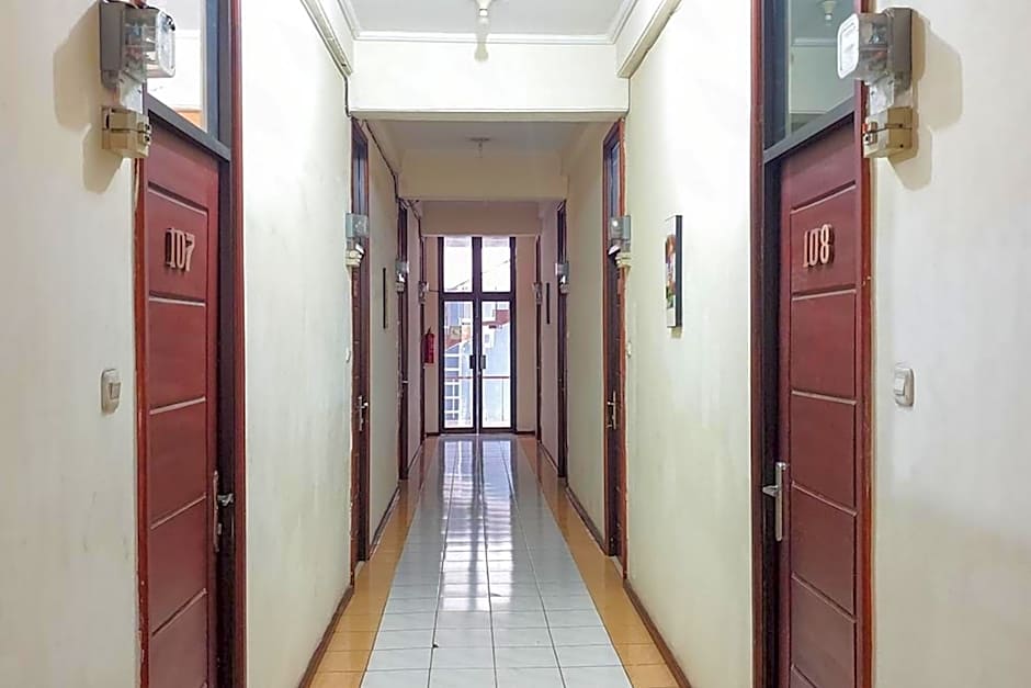 Graha Ara Homestay Syariah RSUD Dr Soetomo Surabaya Mitra RedDoorz