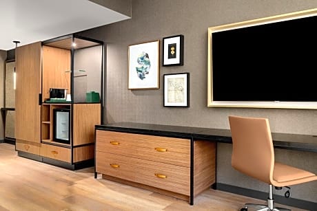 Standard Corner King Room