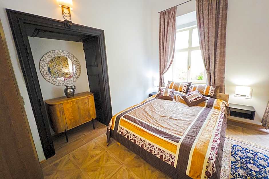 Opera apartments - Mestský palác