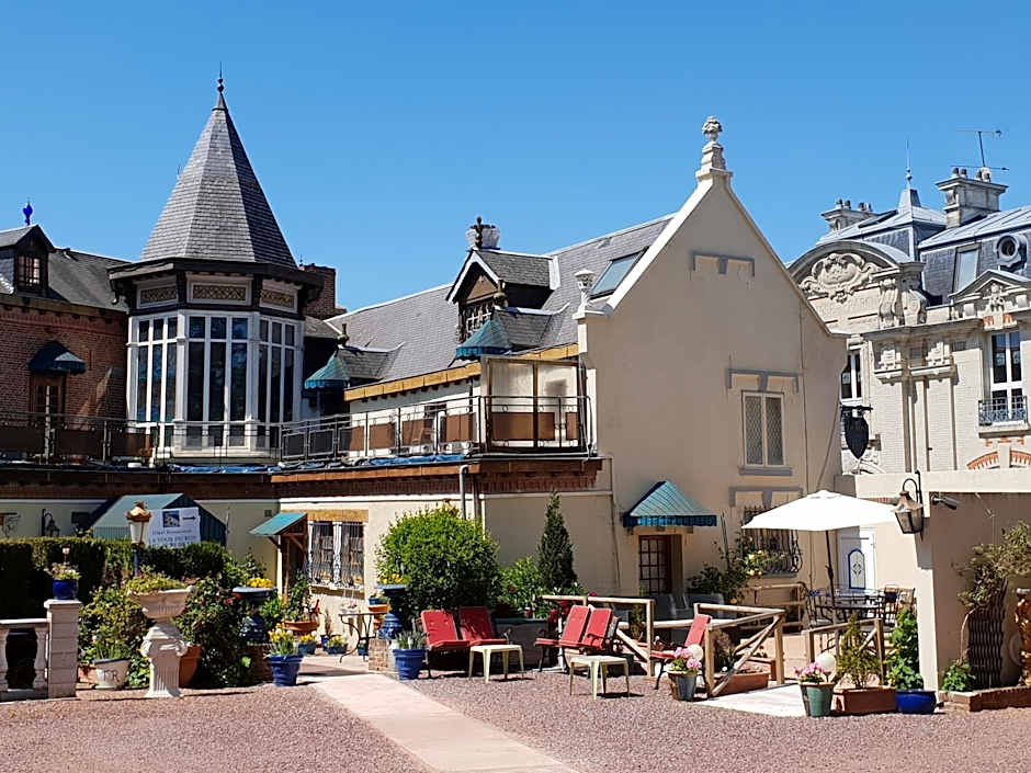 Chateau La Tour Du Roy