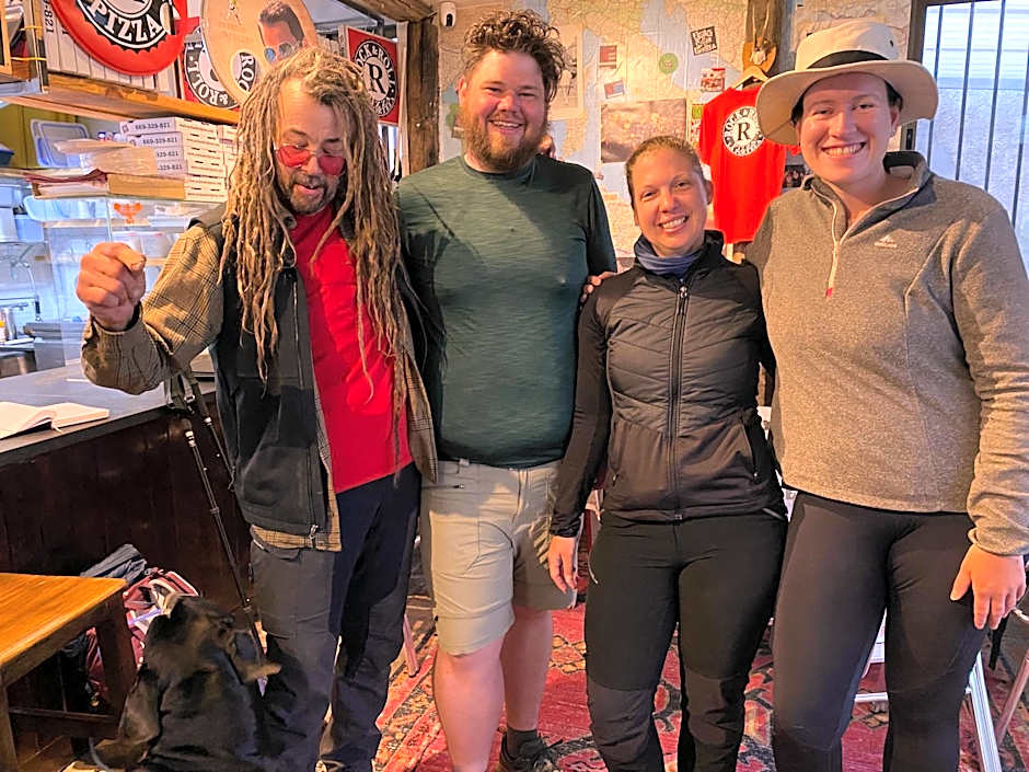 Vagabond Vieiras Beds & Communal Dinner Included Albergue LE-210