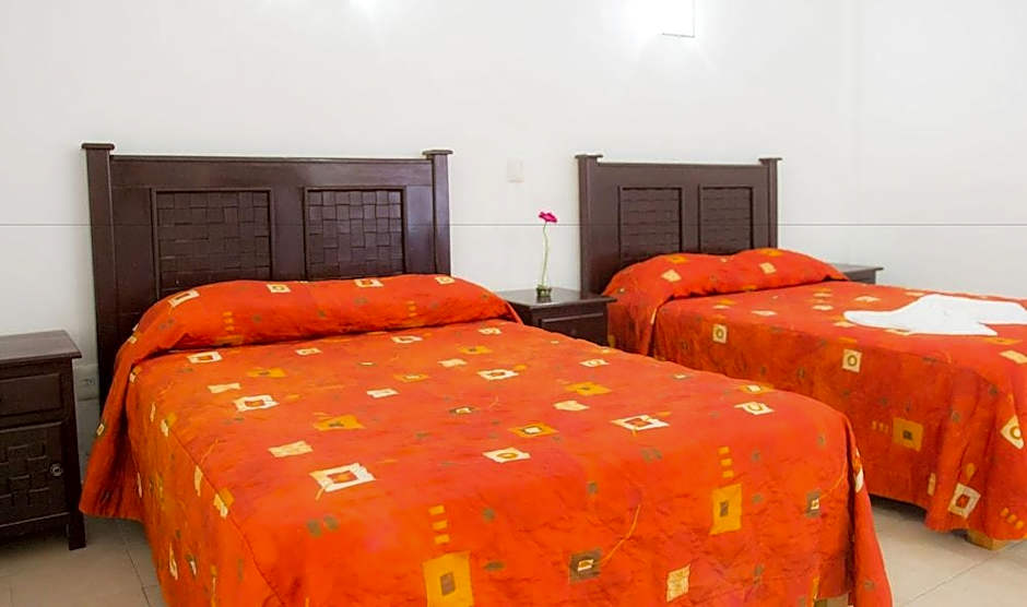 Hotel Zirahuen