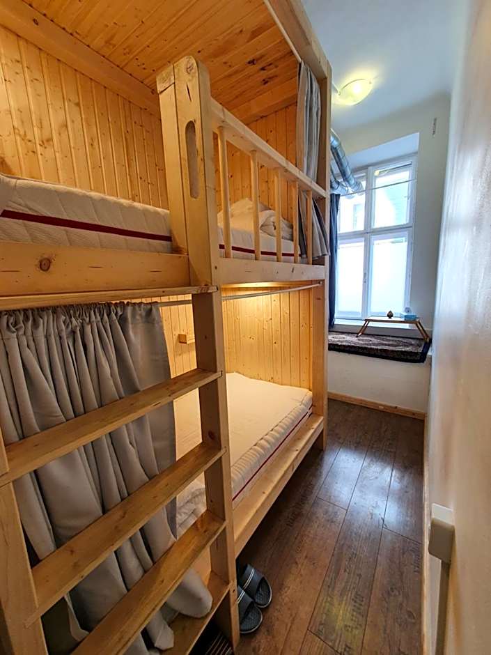 7brunnen Hostel Beds & Rooms