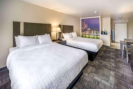 Queen Accessible Room with Roll-In Shower, Non-Smoking