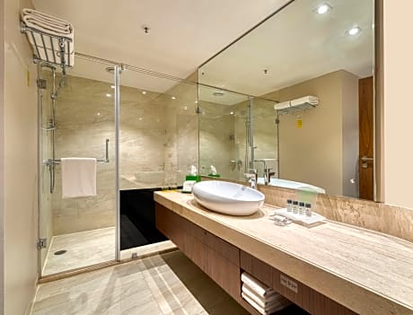 Junior Suite King Size Bed