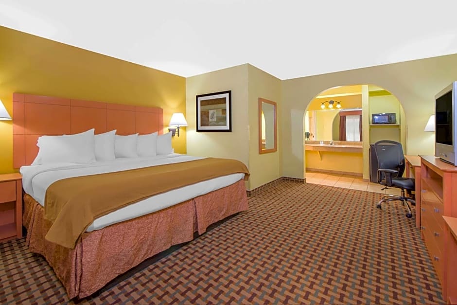 Days Inn by Wyndham Lubbock South