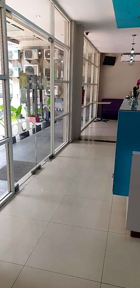 EXPANDER HOTEL Semarang (Formerly CityOne)