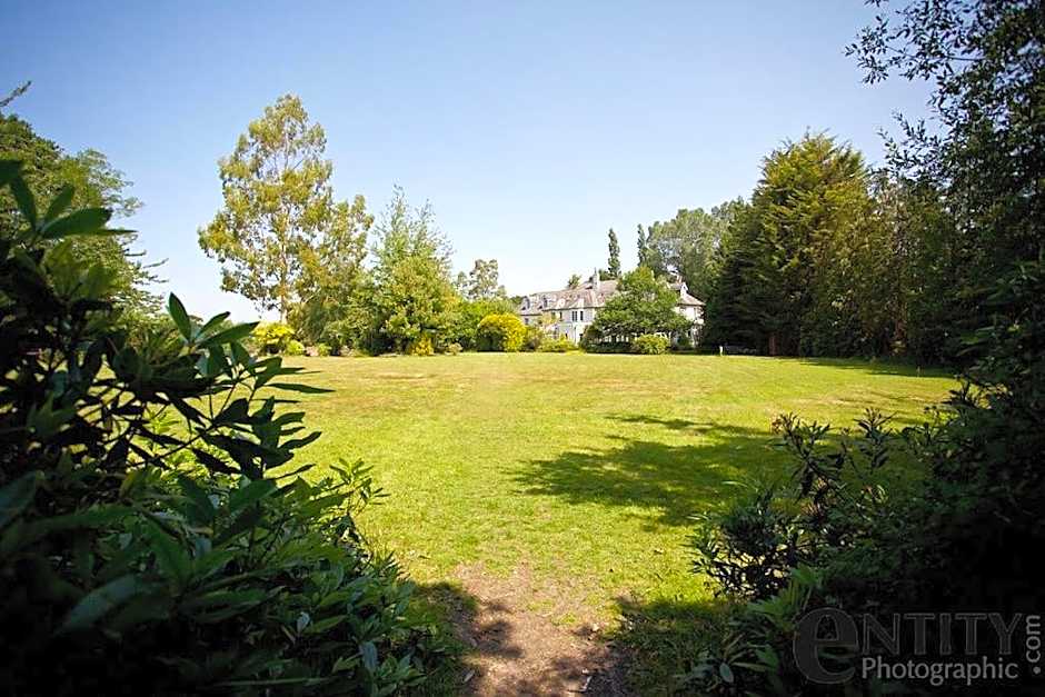 Woodlands Lodge Hotel