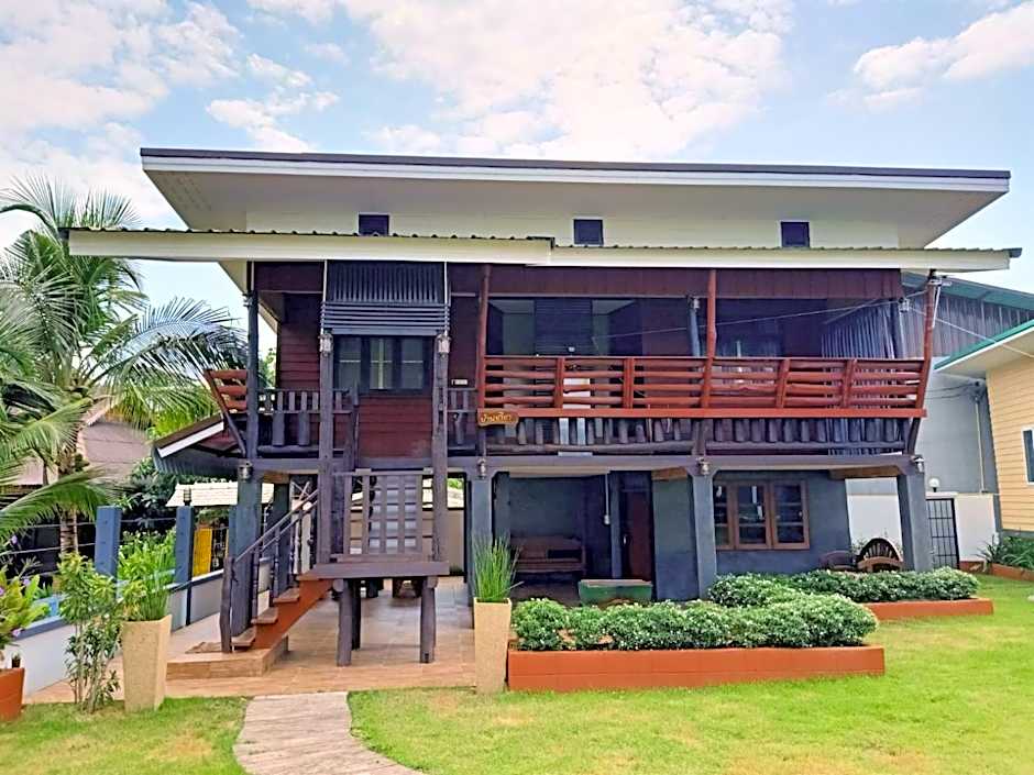 บ้านสวนแก้วเฮือนคำ