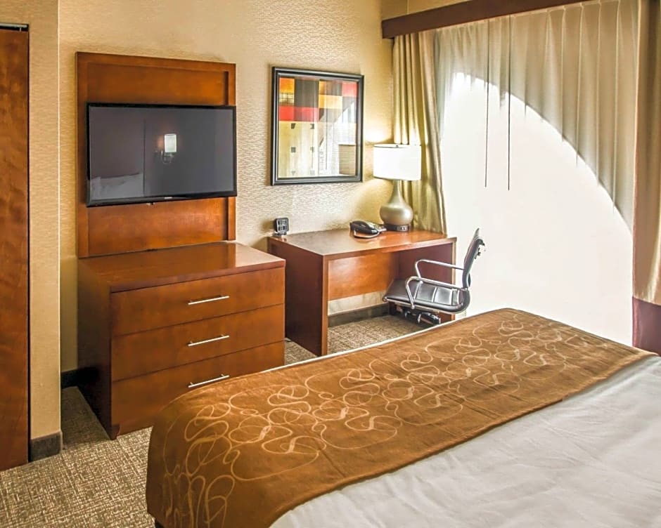 Quality Suites NYC Gateway