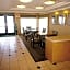 La Quinta Inn & Suites by Wyndham Warwick-Providence Airport