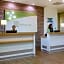 Holiday Inn Hotel & Suites Bloomington Airport