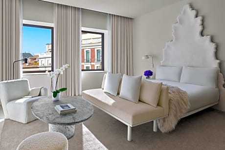 One-Bedroom Corner Loft Suite with City View