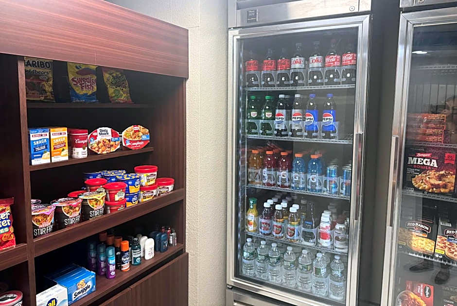 La Quinta Inn & Suites by Wyndham Auburn Worcester