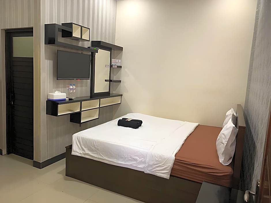 Prime Adisucipto Hotel