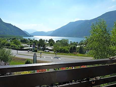 Studio with Balcony and Lake View