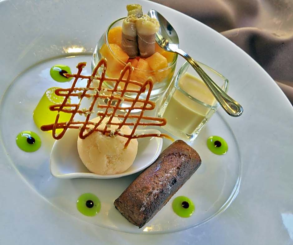 Logis Hôtel Le Lion d'Or