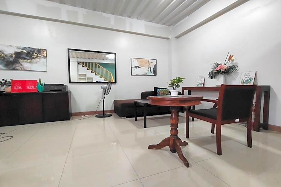 La Belladoza near Airport