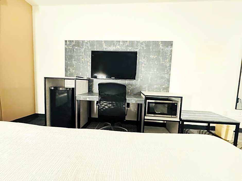 FairBridge Inn & Suites Cleburne