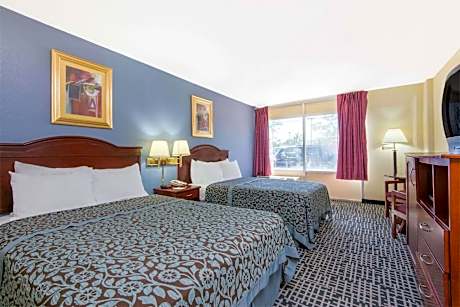 2 Queen Beds Suite Non Smoking