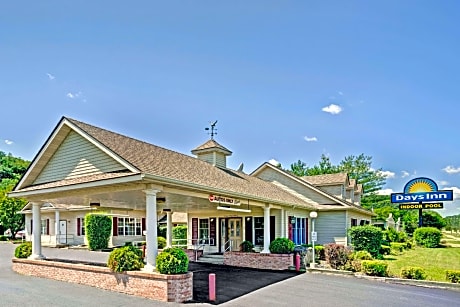 Days Inn by Wyndham Red Wing