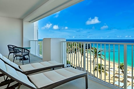 Luxury 1 Bedroom Suite with 1 King, Oceanfront, Balcony