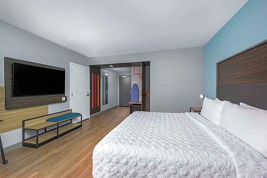 Tru by Hilton Norco