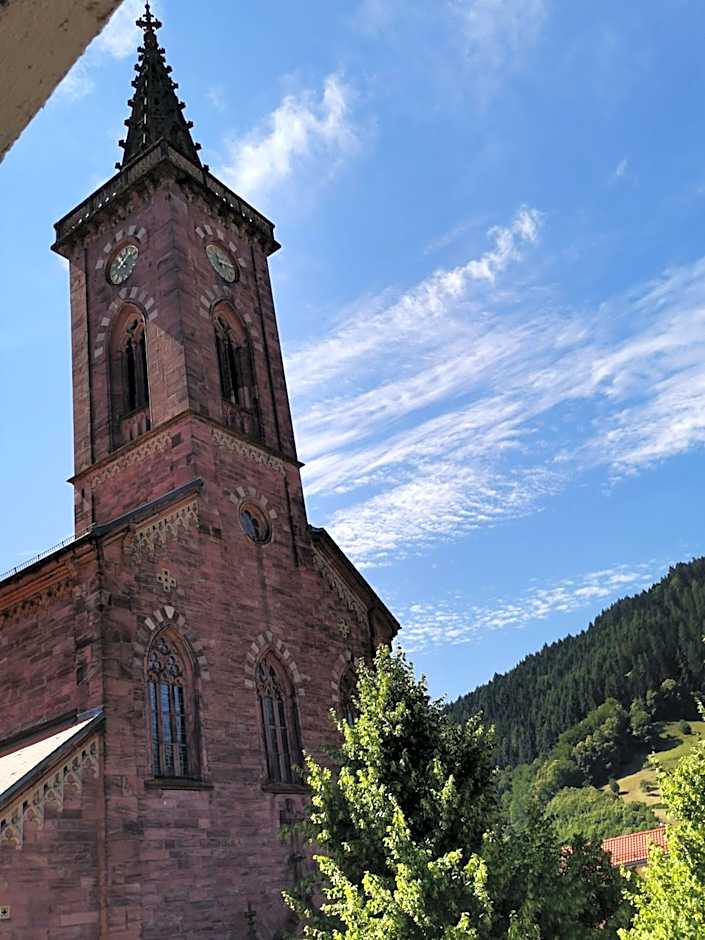 Hotel Grüner Baum - Hotel im Murgtal, Schwarzwald
