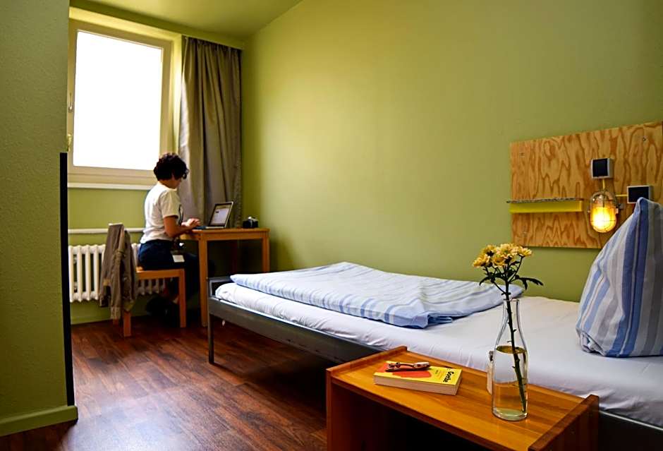 Amstel House Hostel