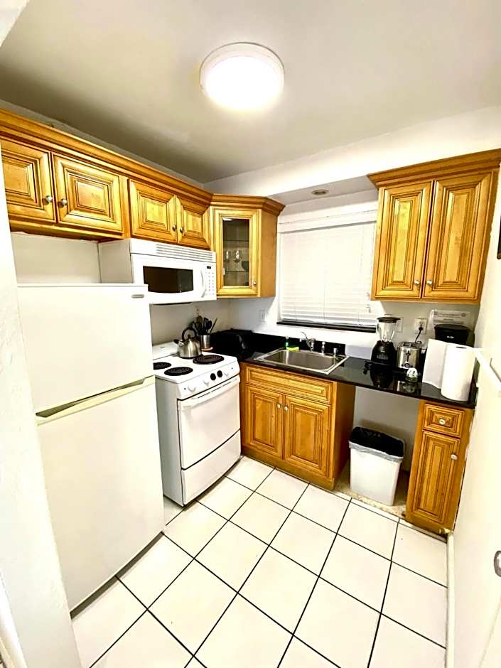 Southwinds Inn by The Gold Nests