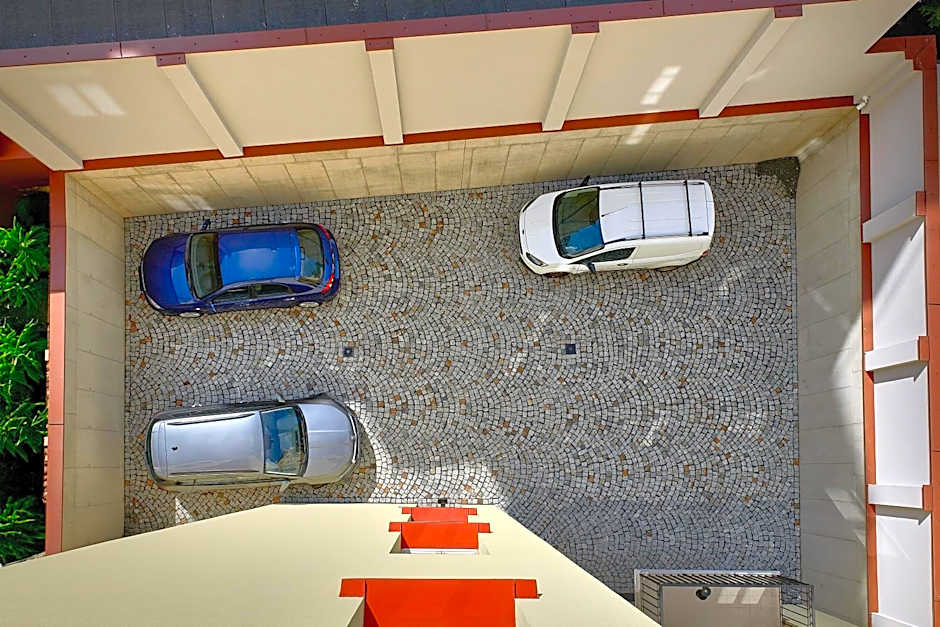 DownTown Suites Rubesova