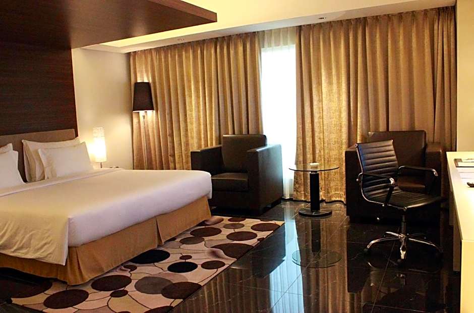 Sakura Park Hotel And Residence