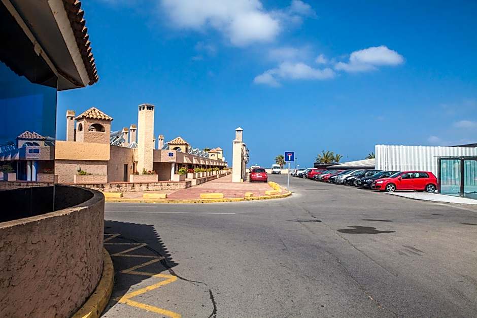 Apartamentos Turísticos Bahía Sur