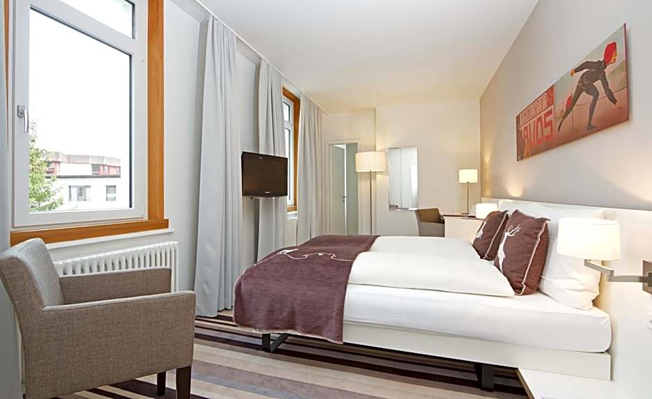 Hotel National by Mountain Hotels