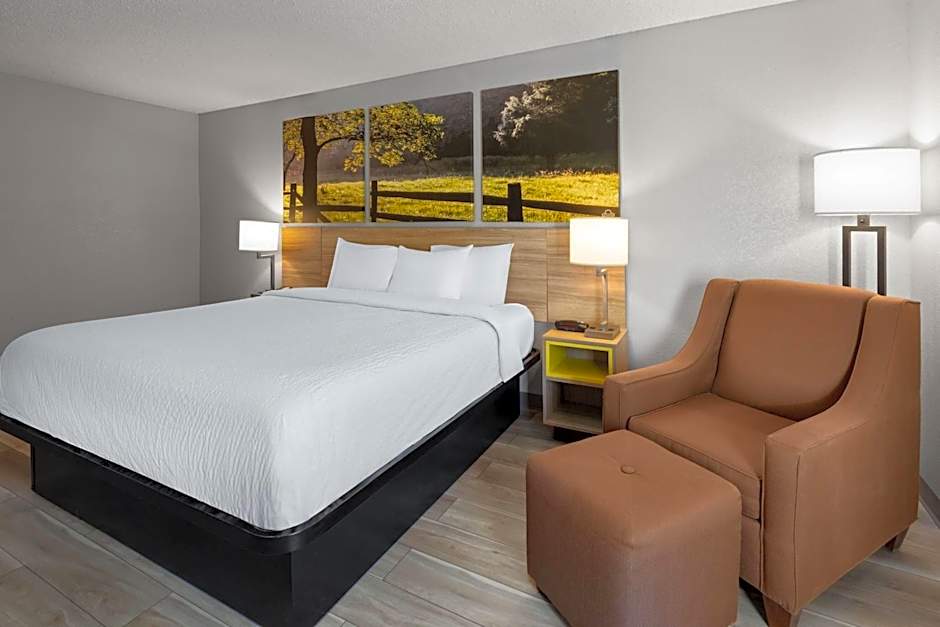 Days Inn by Wyndham Blairsville